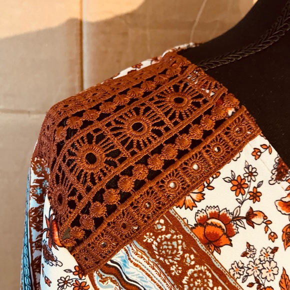 Venus Brown & White Wrap Blouse with Long Sleeves - Picture 5 of 7